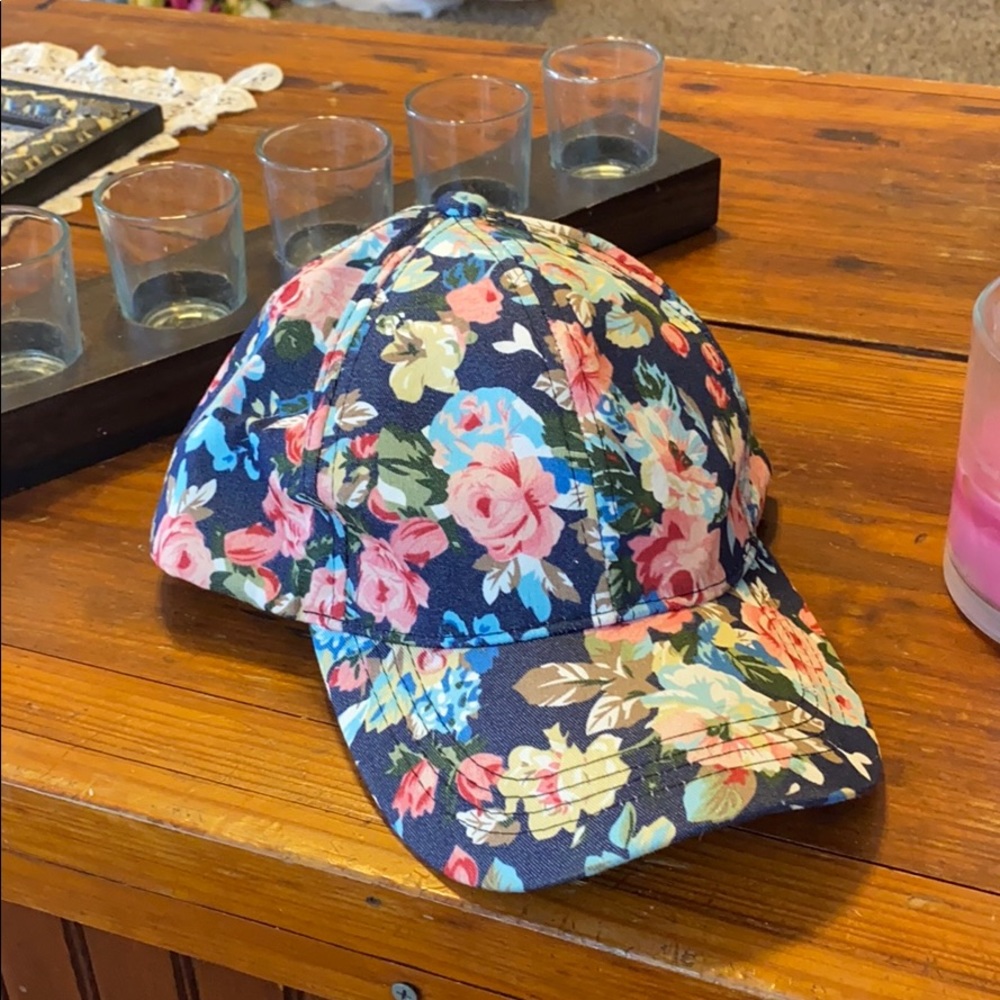 Floral ball cap 🌸